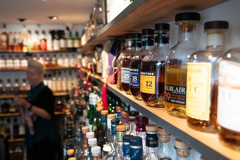 Melbourne Walking Tour: Uncover Hidden Laneway Bars - Accommodation Fremantle 4
