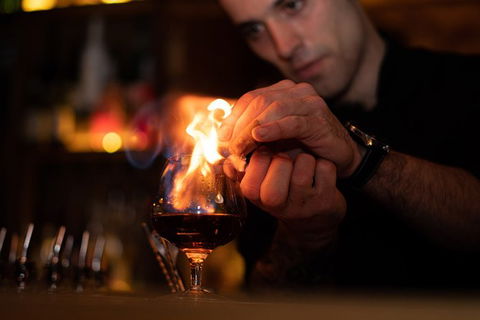 Melbourne Walking Tour: Uncover Hidden Laneway Bars - Accommodation Fremantle 2