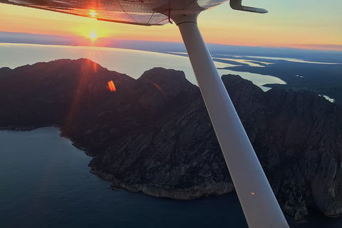 Freycinet Peninsula Or Wineglass Bay Scenic Flight - Accommodation Fremantle 1