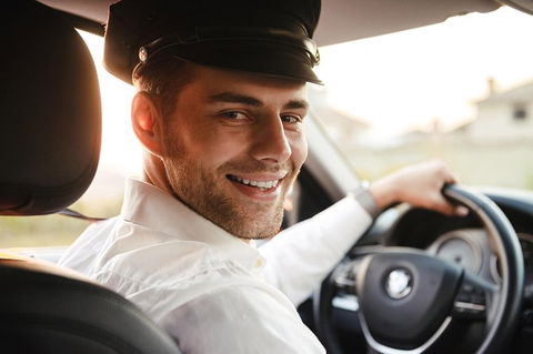 Round Trip Transfer In Private Vehicle From-to Airport In Adelaide Downtown - Accommodation Fremantle 3