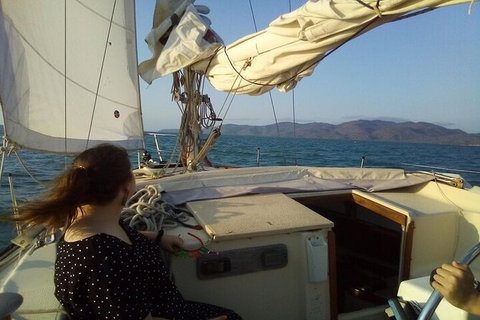 Townsville Lunchtime Sailing Cruise Boat Tour - Accommodation Fremantle 6
