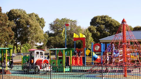 Millicent Mega Playground In The Domain - Accommodation Fremantle 2