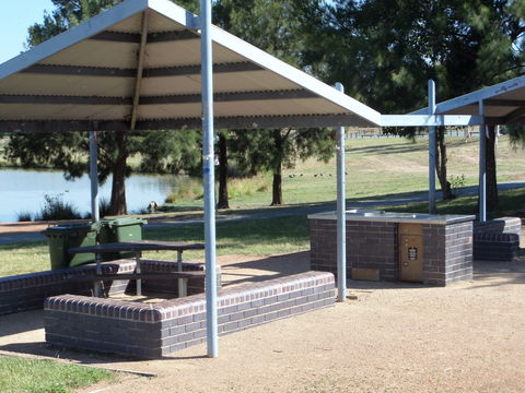 Point Hut Pond Park - Accommodation Fremantle 0