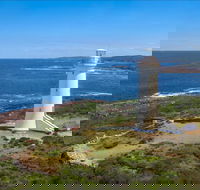 Point Stephens Lighthouse and Fingal Island - Accommodation Fremantle