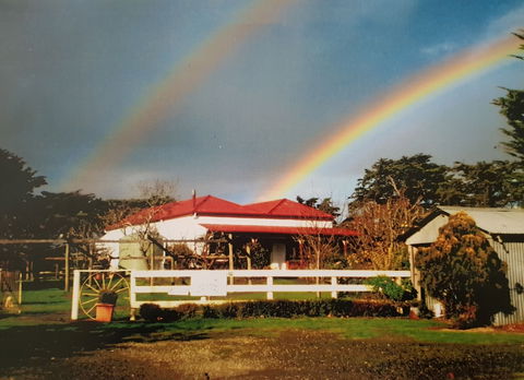 Stefani Hilltop Gallery - Accommodation Fremantle 0