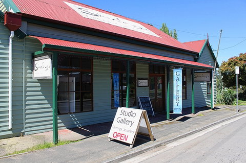 The Art Of Richard Stanley, Studio And Gallery - Accommodation Fremantle 1