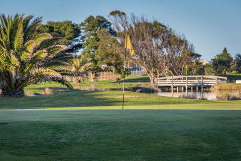 South Lakes Golf Club - Accommodation Fremantle 0