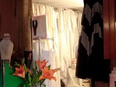 Mauzie's Most Marvellous Vintage - Accommodation Fremantle 1
