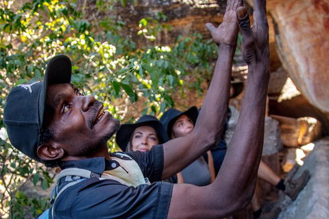 Arnhem Land Injalak Hill Full-Day Tour From Jabiru - Accommodation Fremantle 0