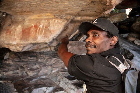 Arnhem Land Injalak Hill Full-Day Tour From Darwin - Accommodation Fremantle 2