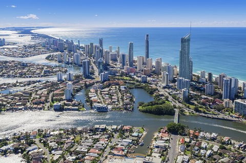 Arrival Private Transfers From Gold Coast Airport OOL To Gold Coast City - Accommodation Fremantle 3