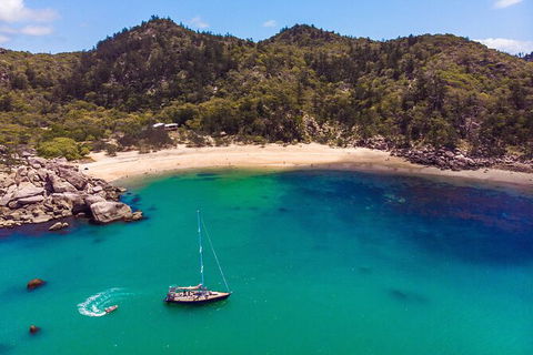 Helicopter And Magnetic Island Sailing - Accommodation Fremantle 5