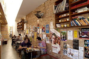 Las Chicas - Accommodation Fremantle 0