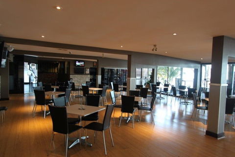 The Beachcomber Hotel - Accommodation Fremantle 3
