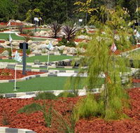 18 Hole Mini Golf - Club Husky - Accommodation Fremantle