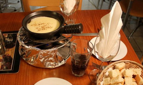 CJ's French Fondue Restaurant - Accommodation Fremantle 2