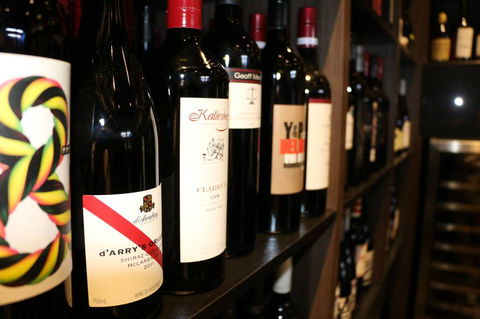 V -wall Tavern Blue Water Brasserie - Accommodation Fremantle 2