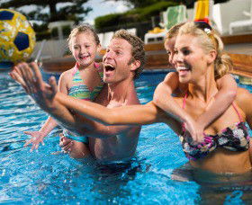 V3 Bar @ Novotel Brighton Beach - Accommodation Fremantle 0