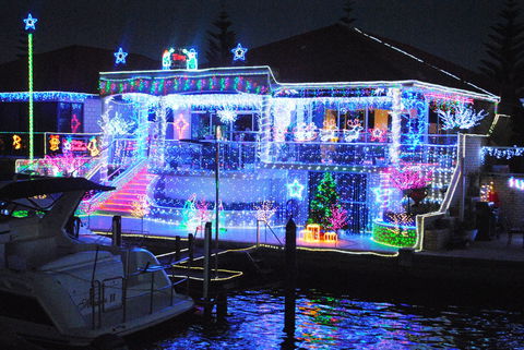 Christmas Lights Cruise - Accommodation Fremantle 2