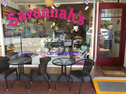 EXHIBITION: LILY MAE MARTIN: OVERBURDEN - Accommodation Fremantle 2