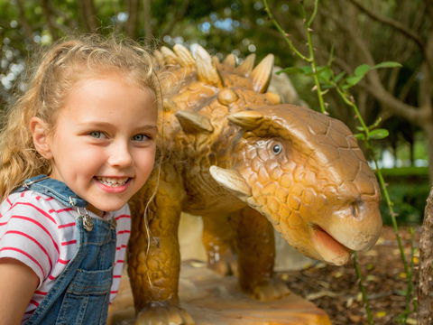 Mega Creatures At Hunter Valley Gardens - Postponed - Accommodation Fremantle 2