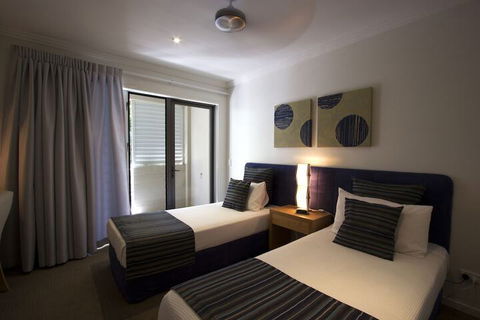 Island Views - Accommodation Fremantle 6