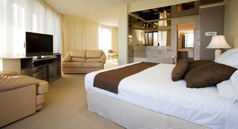 Frankston International - Accommodation Fremantle 4