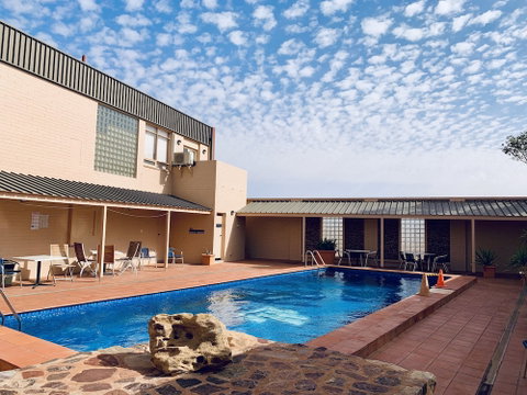 Desert Cave Hotel - Accommodation Fremantle 6
