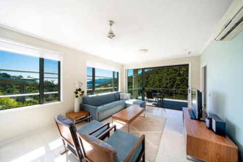 Summit Apartments Airlie Beach - Accommodation Fremantle 4