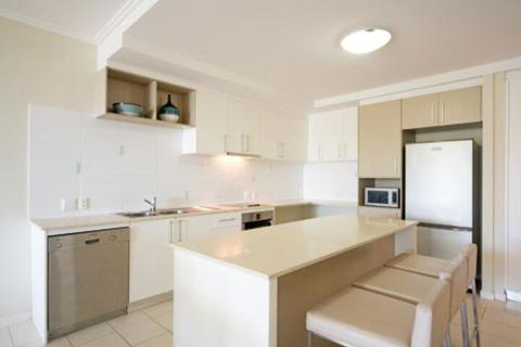 Summit Apartments Airlie Beach - Accommodation Fremantle 6