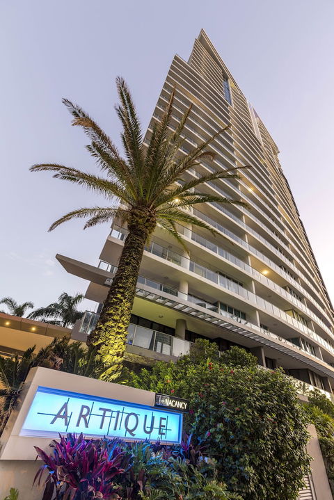 Artique Surfers Paradise - Accommodation Fremantle 3
