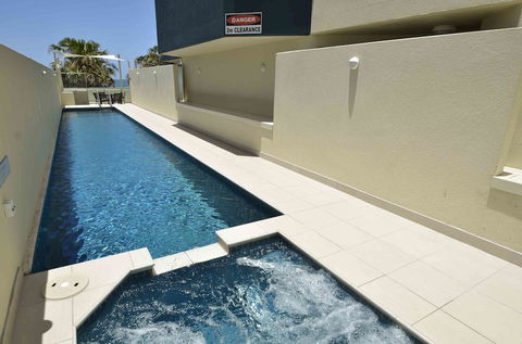 Malibu Mooloolaba - Accommodation Fremantle 6