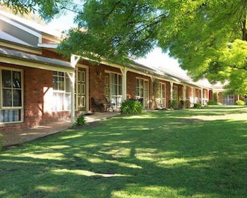 Mansfield Valley Motor Inn - Accommodation Fremantle 0
