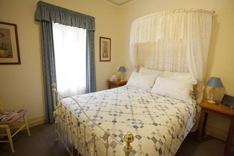 Robe House - Accommodation Fremantle 6