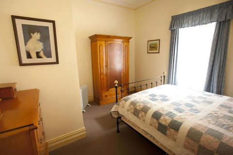 Robe House - Accommodation Fremantle 2
