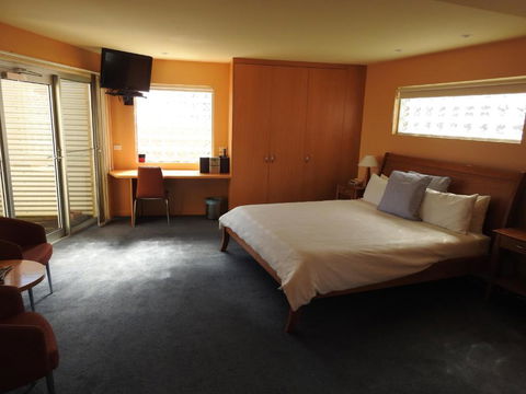Waves Luxury Suites - Accommodation Fremantle 6