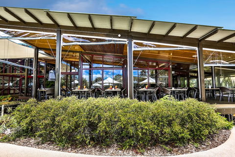 Kingfisher Bay Resort - Accommodation Fremantle 3