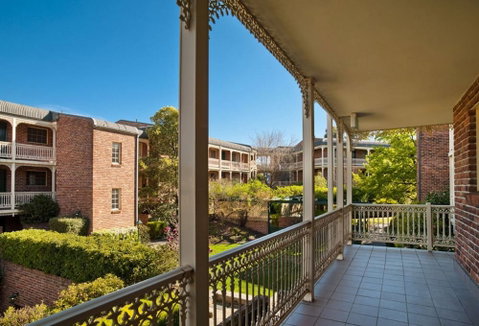Adina Serviced Apartments Canberra Kingston - Accommodation Fremantle 3
