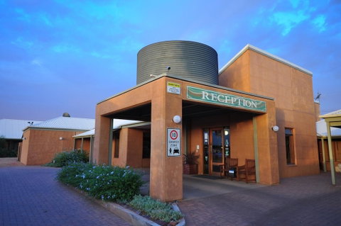 Mud Hut Motel - Accommodation Fremantle 5