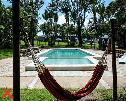 Base Airlie Beach Resort - Accommodation Fremantle 4