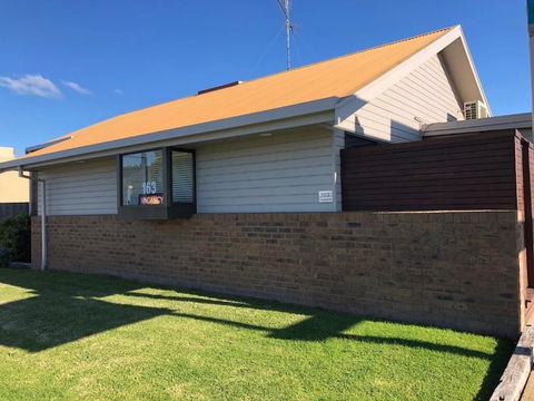 Beachfront Motel - Accommodation Fremantle 4