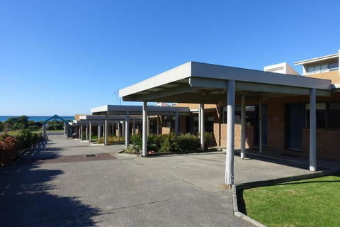 Beachfront Motel - Accommodation Fremantle 5