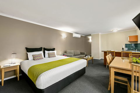 Quest Waterfront Serviced Apartments - Accommodation Fremantle 5