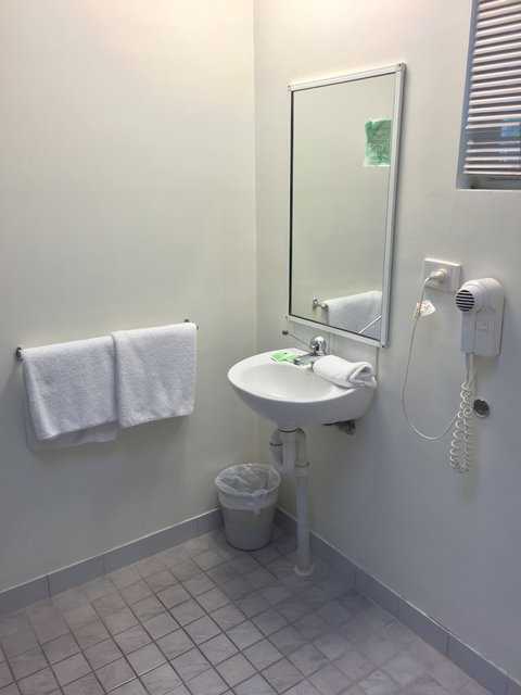 Value Inn - Accommodation Fremantle 4