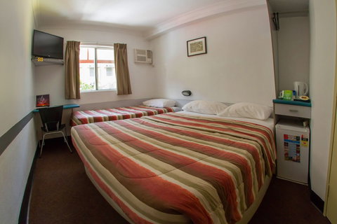 Value Inn - Accommodation Fremantle 6