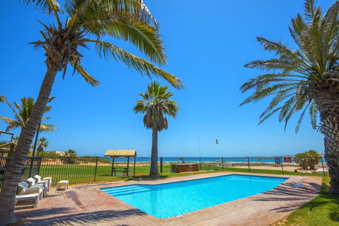Ningaloo Reef Resort - Accommodation Fremantle 0