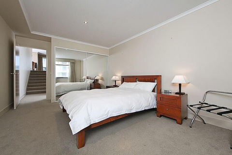 Accommodate Canberra - The Avenue - Accommodation Fremantle 2