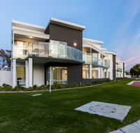Reflections by Rockingham Apartments - Accommodation Fremantle
