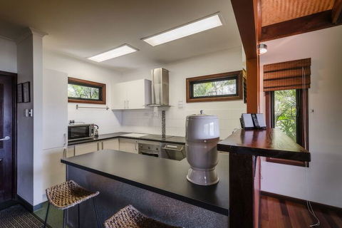 Lombok On Waterfall Retreat - Accommodation Fremantle 5