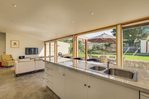 Brampton Cottage - Accommodation Fremantle 2